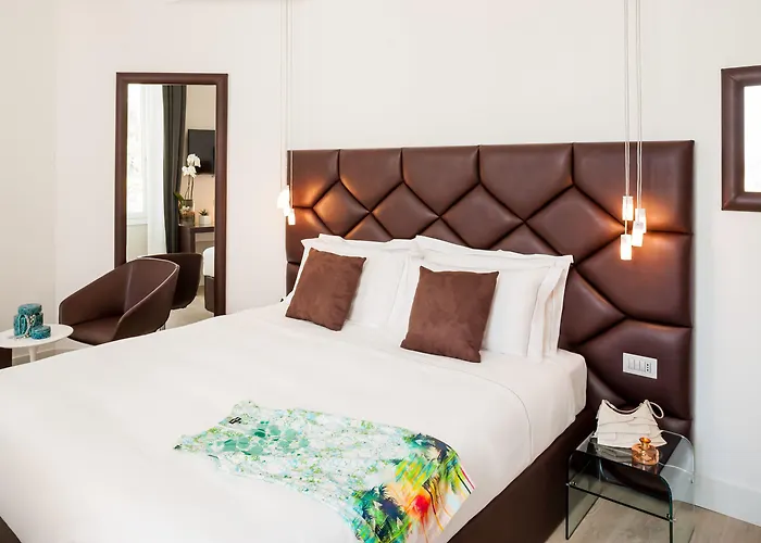 米拉马雷宫殿度假酒店 圣雷默