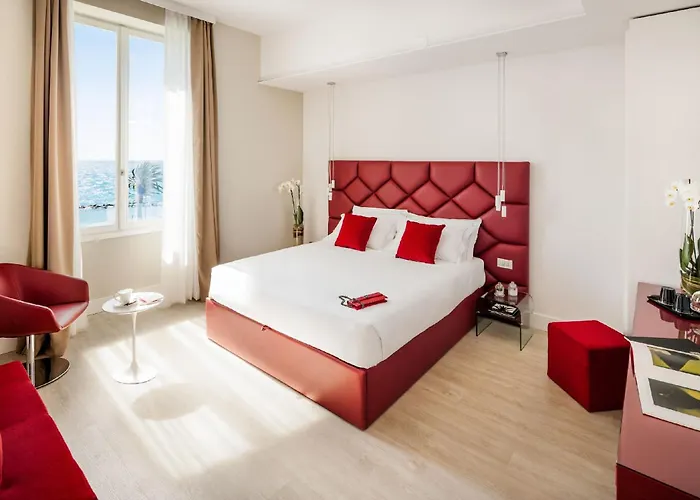 米拉马雷宫殿度假酒店 圣雷默